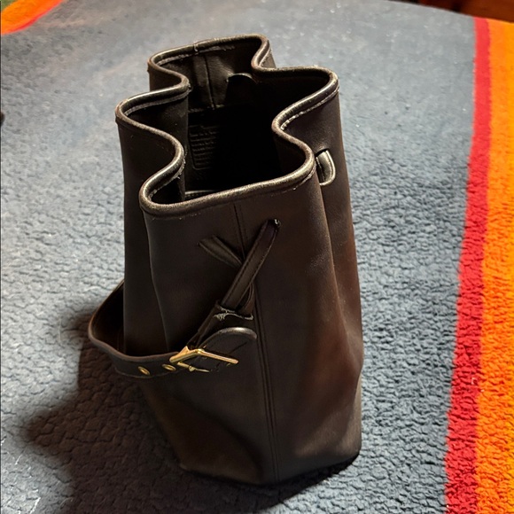 Vintage Coach 9165 - Picture 2 of 12